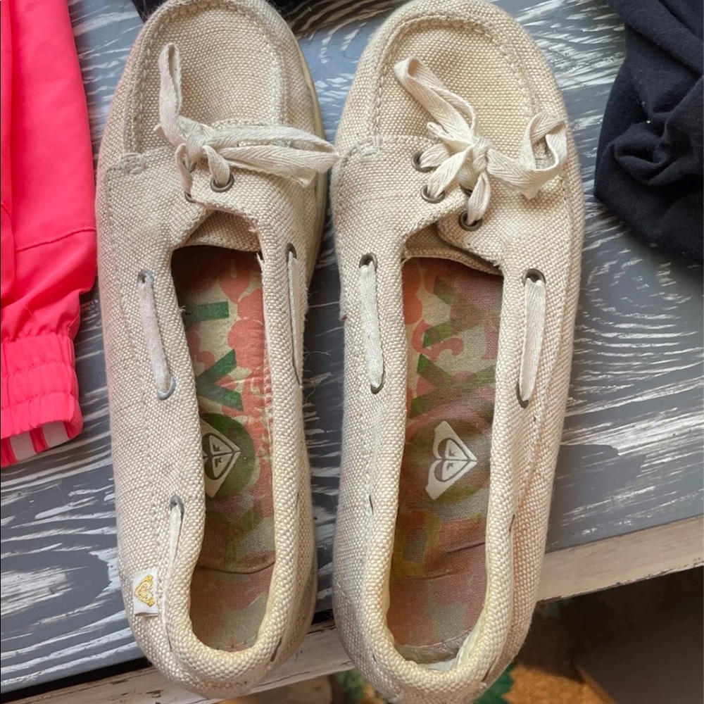 Womens roxy slip ons